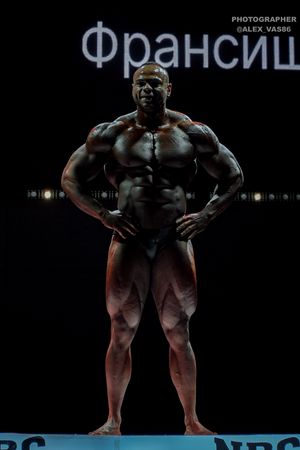 CLASSIC PHYSIQUE